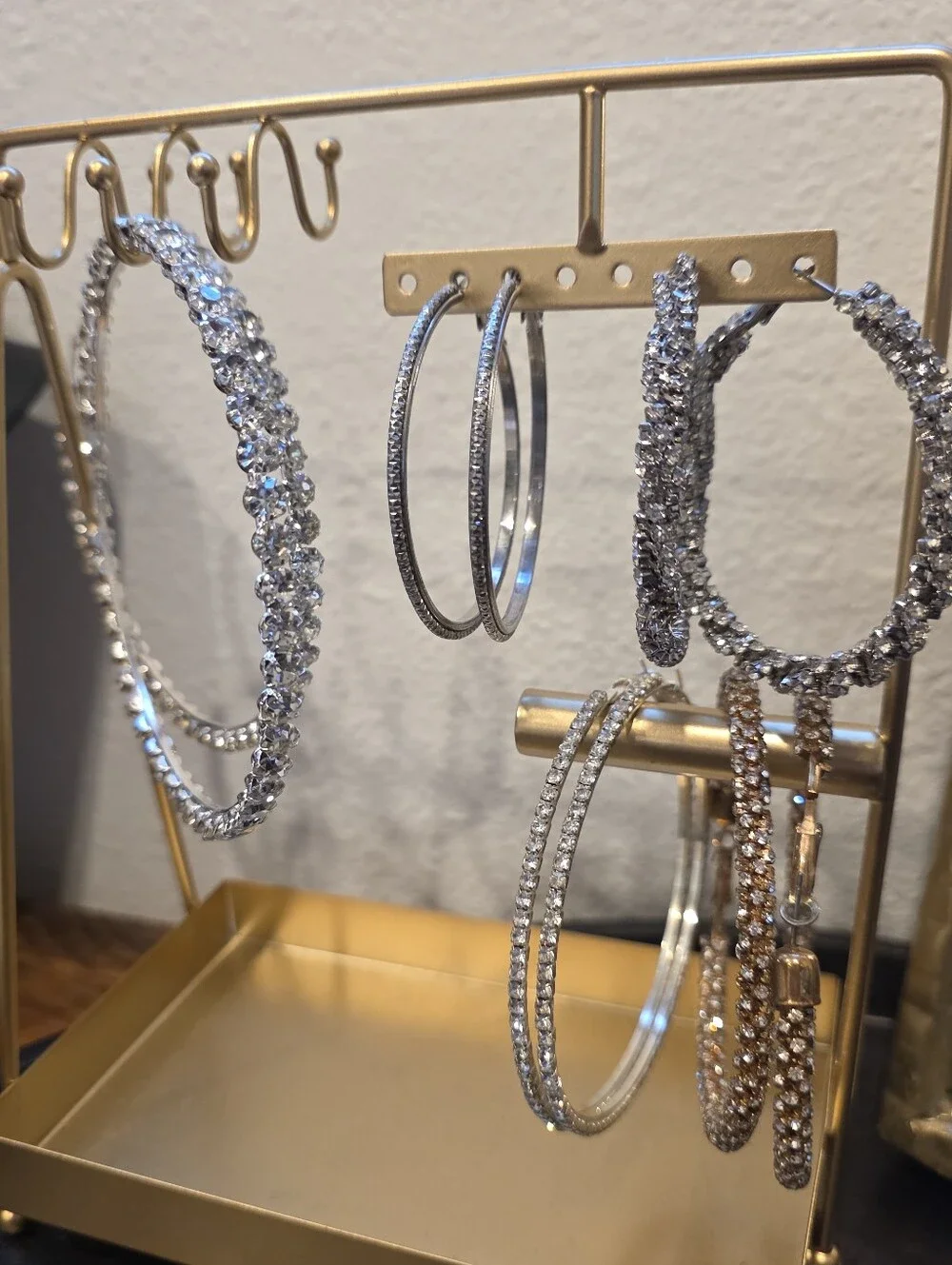 N/A sparkly hoop